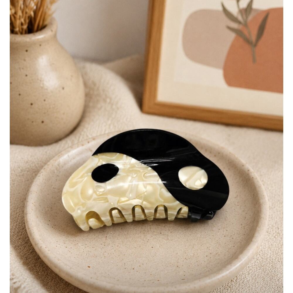 Yin Yang Black Acetate Claw Clip New
